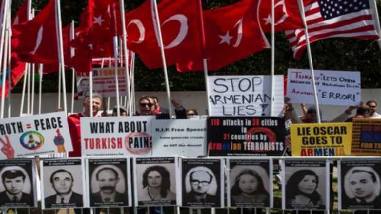Abdde Türklerden Protesto