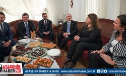 Kemal Kılıçdaroğlu, Ataşehir'de Yarbay Ali Tatar'ın eşini ziyaret etti