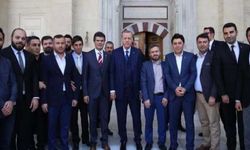 AK Parti Ataşehir'de Görev Dağılımı Yapıldı