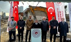 Ataşehir Belediye Başkan Adayı Mustafa Naim Yağcı, 1 Nisan'dan itibaren Ataşehir'de kentsel dönüşümü hızlandıracağız