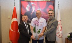 Ataşehir Belediye Başkan Adayları 14 Mart Tıp Bayramını Ziyaretlerle Kutladı