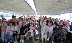 Ataşehirli kadınlar ve çocukları tekne turuyla doyasıya eğlendi