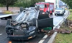 Ataşehir'de araç takla attı: 2 kişi yaralandı
