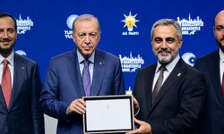 AK Parti Ataşehir İlçe Başkanlığının başarısı Cumhurbaşkanı Erdoğan tarafından ödüllendirildi