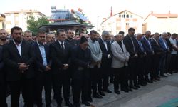 Bozkızıl ailesinin acı kaybı: 46 yaşındaki Fesih Bozkızıl son yolculuğuna uğurlandı