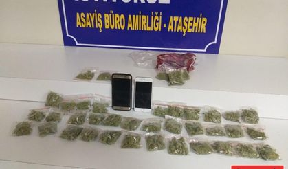 Ataşehir'de uyuşturucu satan 2 şüpheli yakalandı