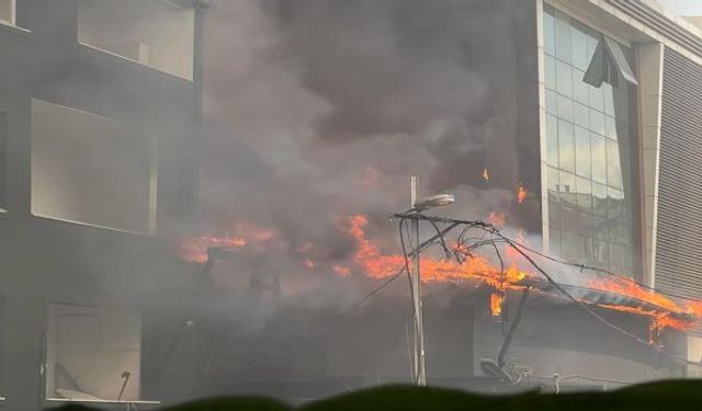 Yenisahra Mahallesi'nde İşyerinde Yangın Çıktı