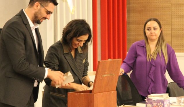 Ataşehir Belediyesi Encümen Üyeliğine Bekir Bozkızıl Seçildi