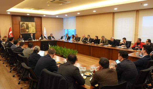 Başkan Adıgüzel, Ataşehir için ekibiyle istişare ve değerlendirme toplantılarını sürdürüyor