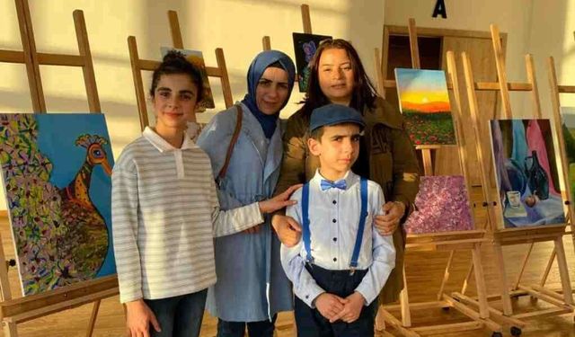 Otizmli genç sanatçıdan anlamlı sergi