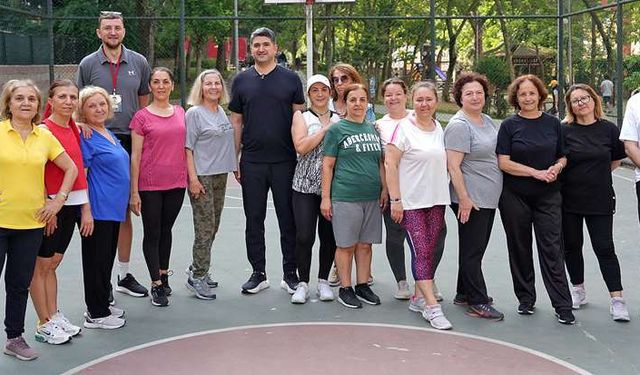 Ataşehir'in parklarında sabah sporları devam ediyor