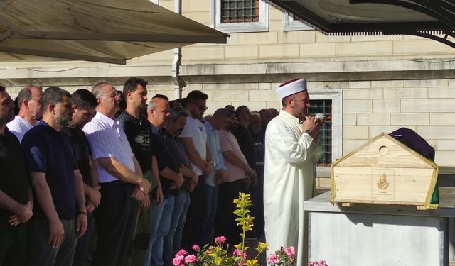 ATAŞEHİR İLÇE NÜFUS MÜDÜRLÜĞÜ PERSONELİ MEHMET HALİMİOĞLU SON YOLCULUĞUNA UĞURLANDI