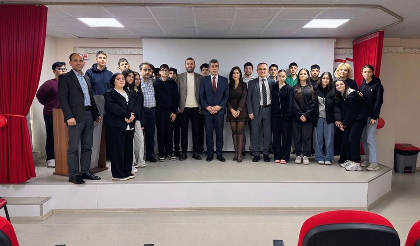 ATAŞEHİR’DE İŞİTME ENGELLİ ÖĞRENCİLERE “BAYRAMLIK SEVİNCİ” ETKİNLİĞİ