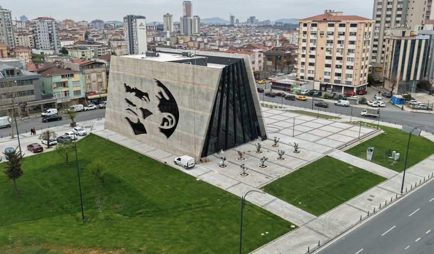 ATAŞEHİR ATATÜRK MÜZESİ VE KÜTÜPHANESİNE KAVUŞUYOR