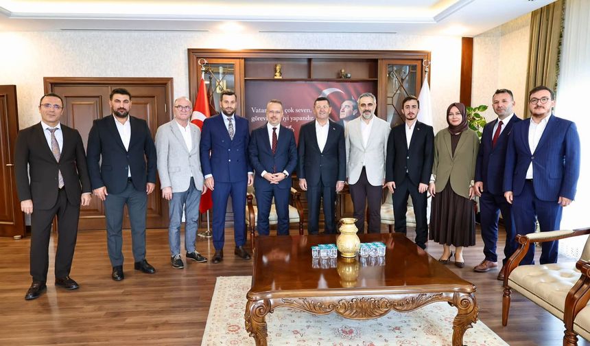 AK Parti Ataşehir Teşkilatından Çekmeköy Belediye Başkanı Orhan Çerkez’e Ziyaret