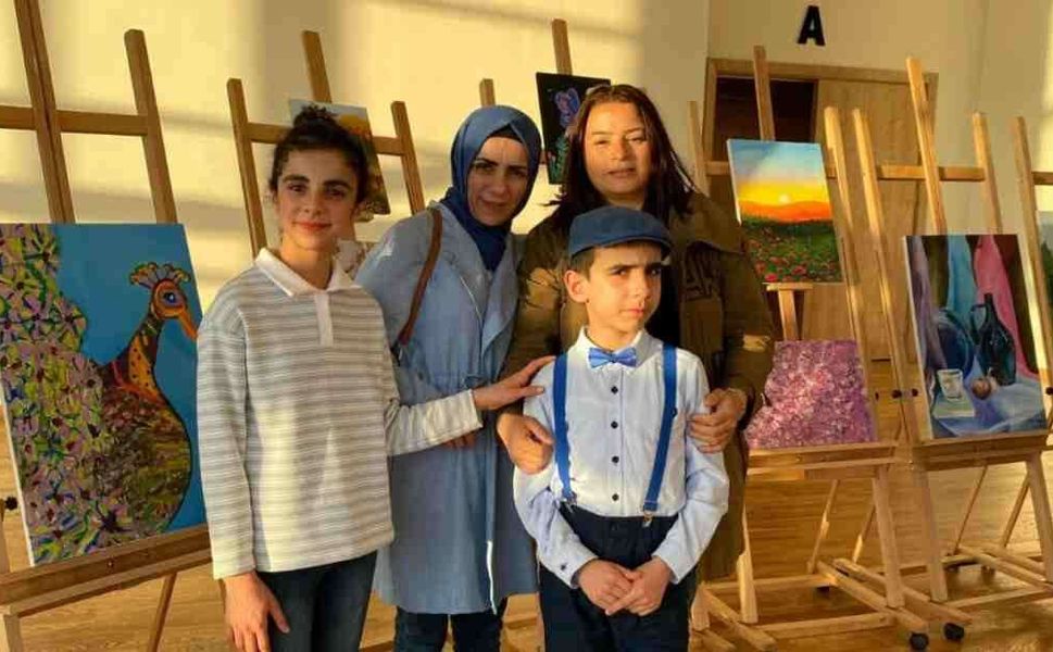 Otizmli genç sanatçıdan anlamlı sergi