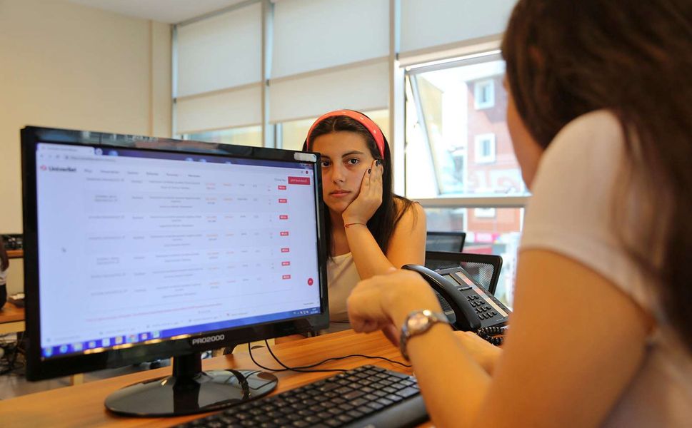Ataşehirli üniversite adaylarına tercih desteği belediyeden