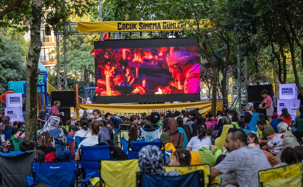 Ataşehir'in parklarında çocuk sinema günleri başlıyor