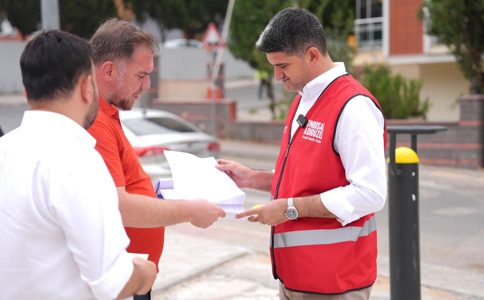 Başkan Adıgüzel, yenilenen parklar hakkında bilgi aldı